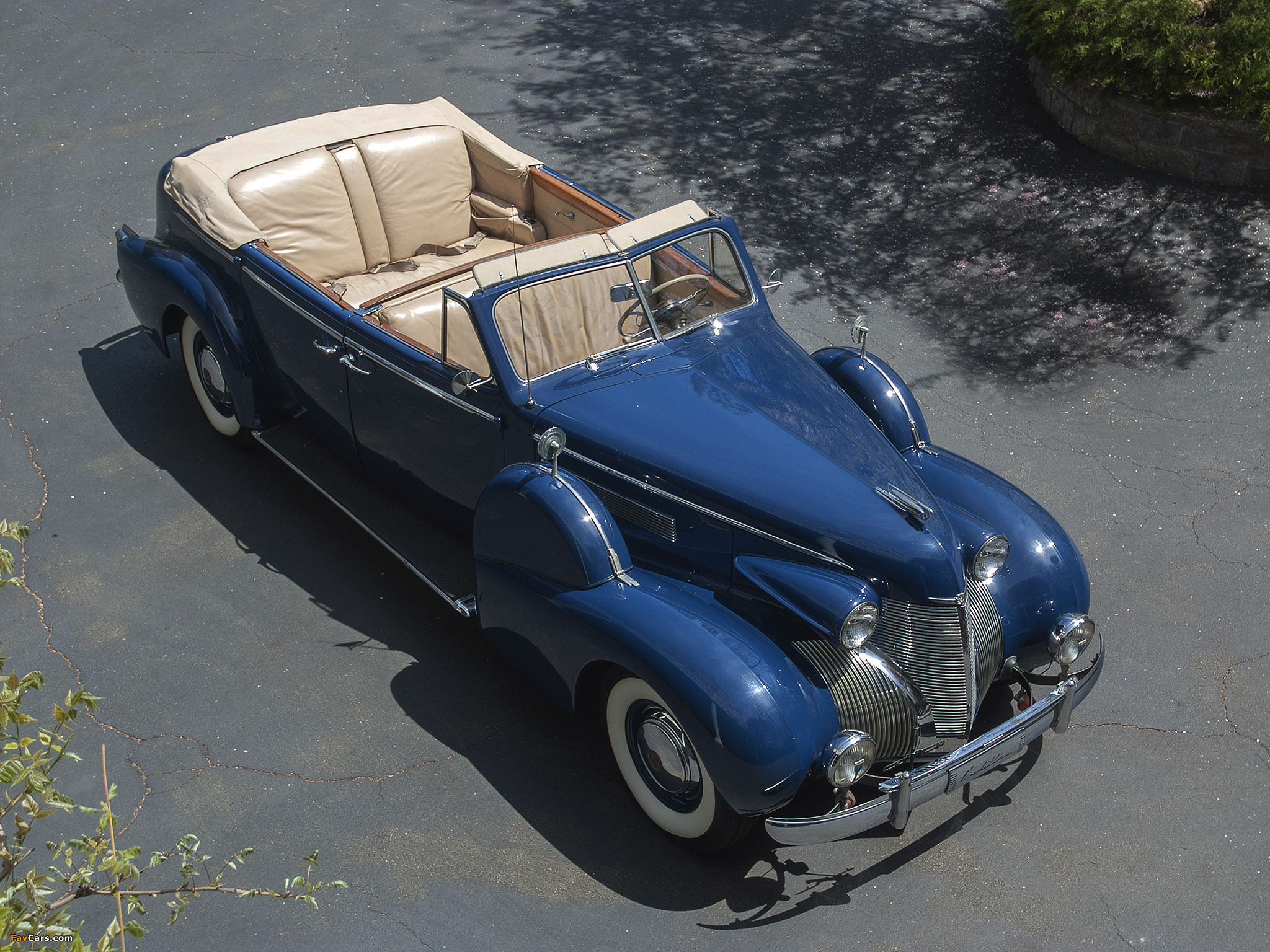 Images of Cadillac Fleetwood Seventy-Five Convertible Sedan (7529) 1939 (2048 x 1536)