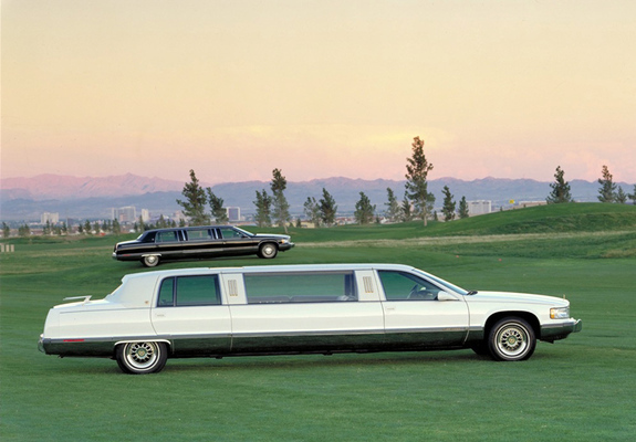 Images of Cadillac Fleetwood Limousine 1993–96