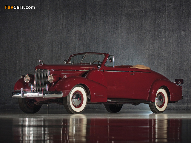 Photos of Cadillac V16 Convertible Coupe by Fleetwood (38-9067) 1938 (640 x 480)