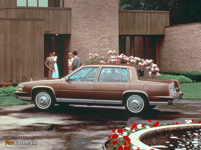 Photos of Cadillac Fleetwood 1985–88 (640 x 480)