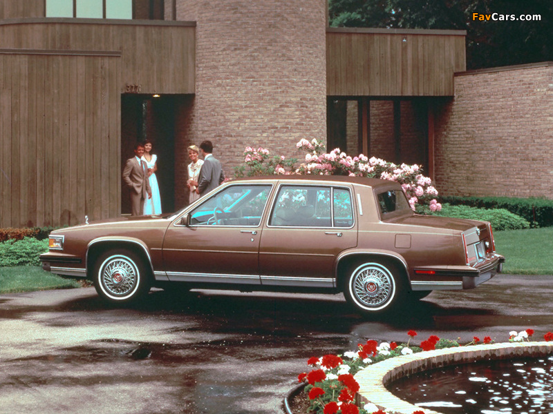 Photos of Cadillac Fleetwood 1985–88 (800 x 600)