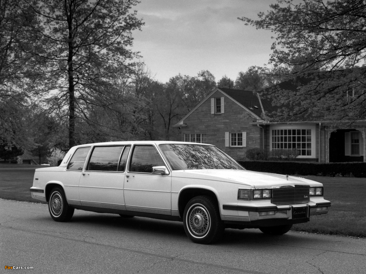 Pictures of Cadillac Fleetwood Concours Talisman Limousine by Eureka 1988 (1280 x 960)