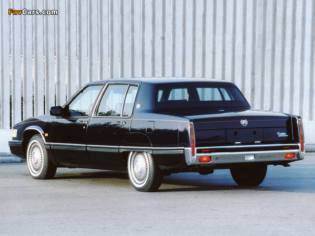 Pictures of Cadillac Fleetwood 1991–92 (640 x 480)
