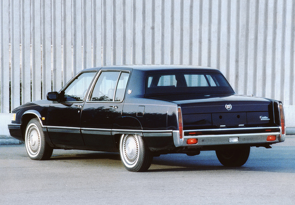 Pictures of Cadillac Fleetwood 1991–92