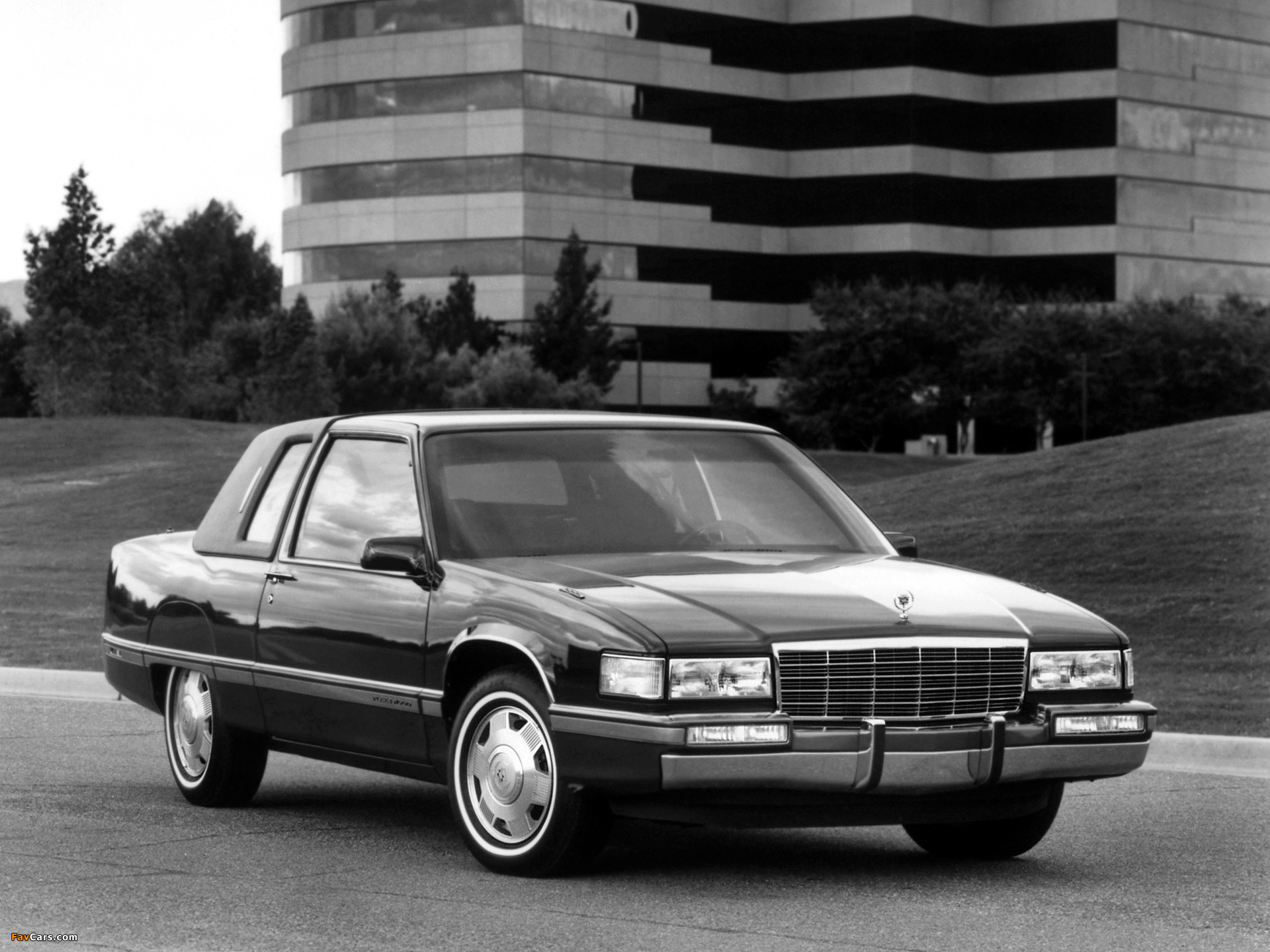 Pictures of Cadillac Fleetwood Coupe 1991–92 (1920 x 1440)
