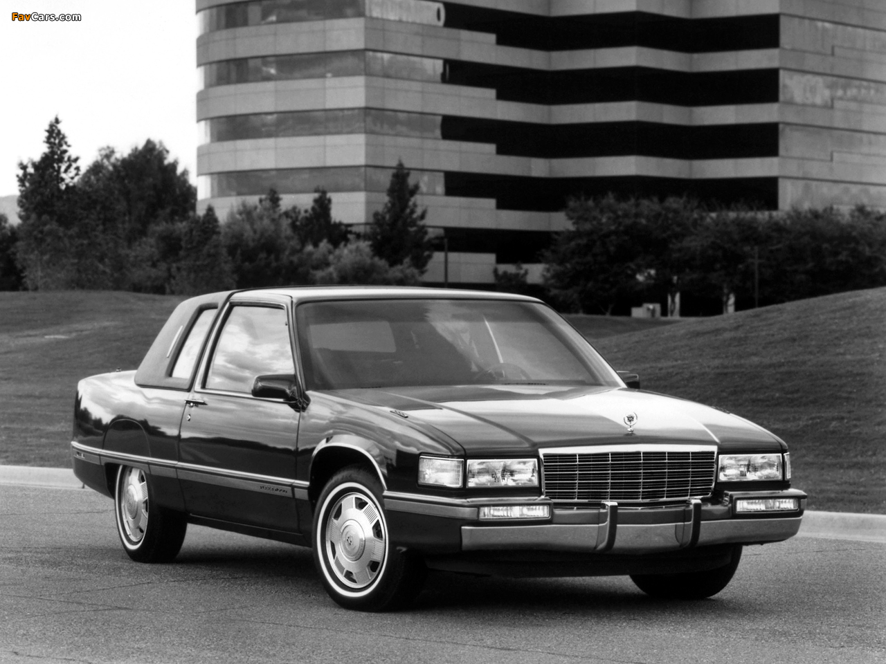 Pictures of Cadillac Fleetwood Coupe 1991–92 (1280 x 960)