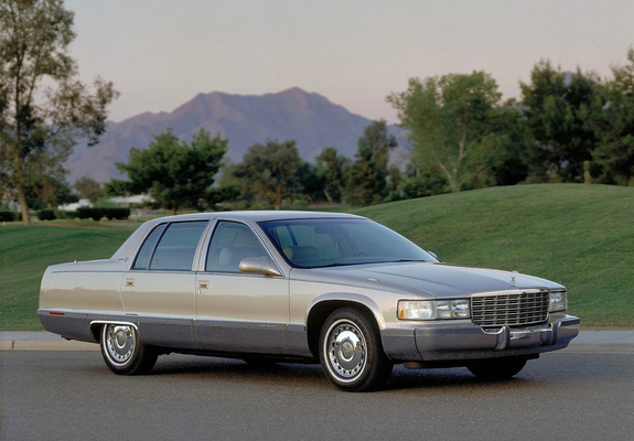 Pictures of Cadillac Fleetwood 1993–96