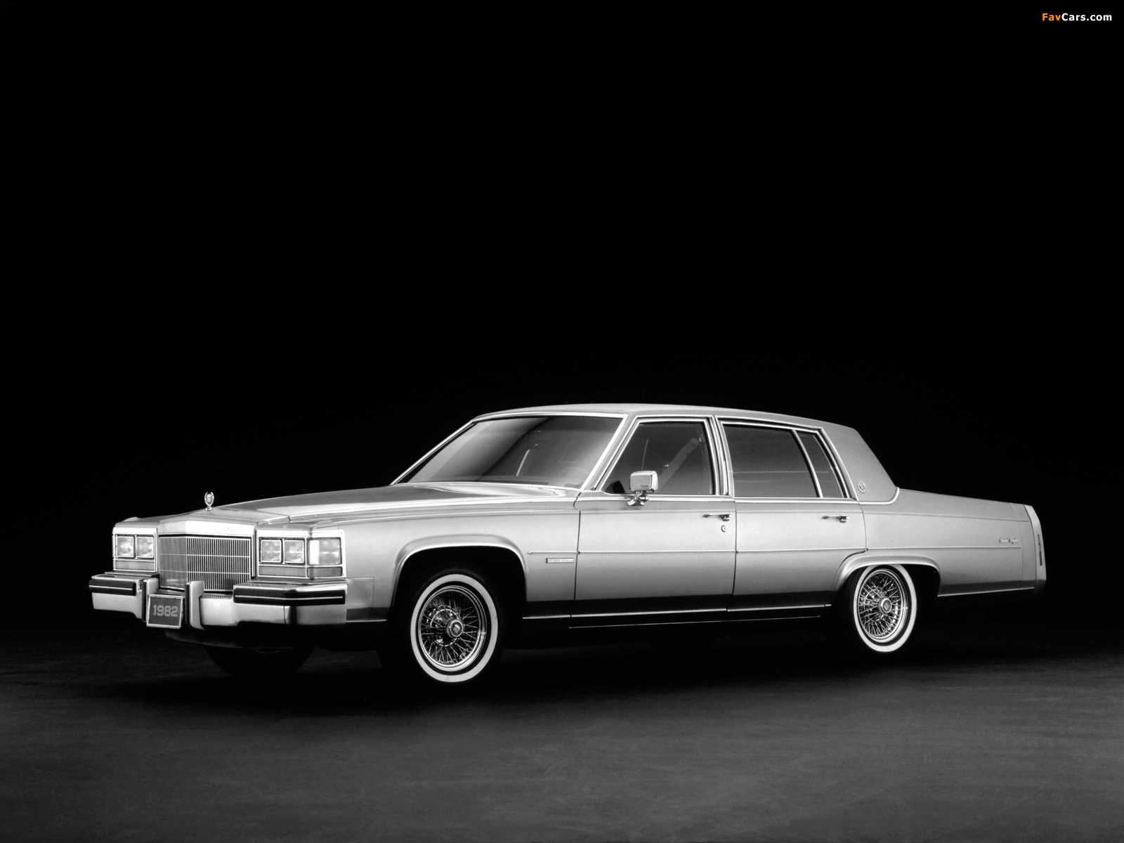 Cadillac Fleetwood Brougham 1980–86 wallpapers (1600 x 1200)
