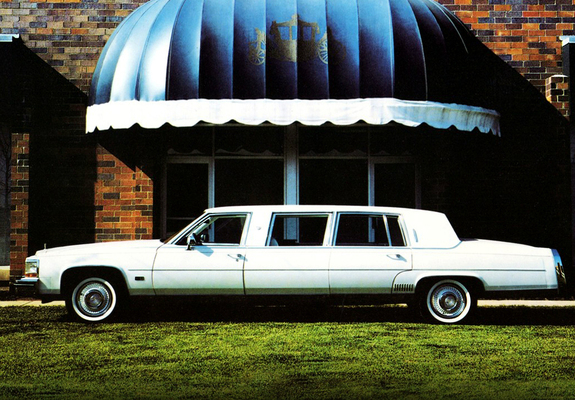 Cadillac Fleetwood Grand Flagship Limousine by Moloney 1984 wallpapers