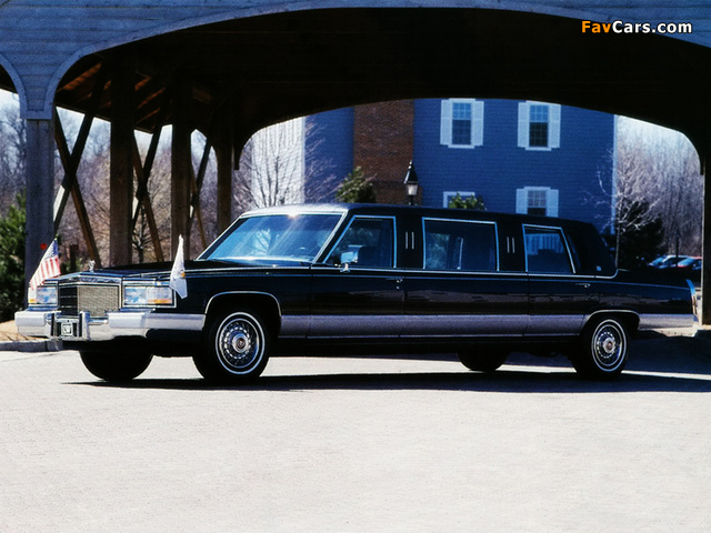 Cadillac Fleetwood Diplomat Limousine by Limousine Werks 1992 wallpapers (640 x 480)