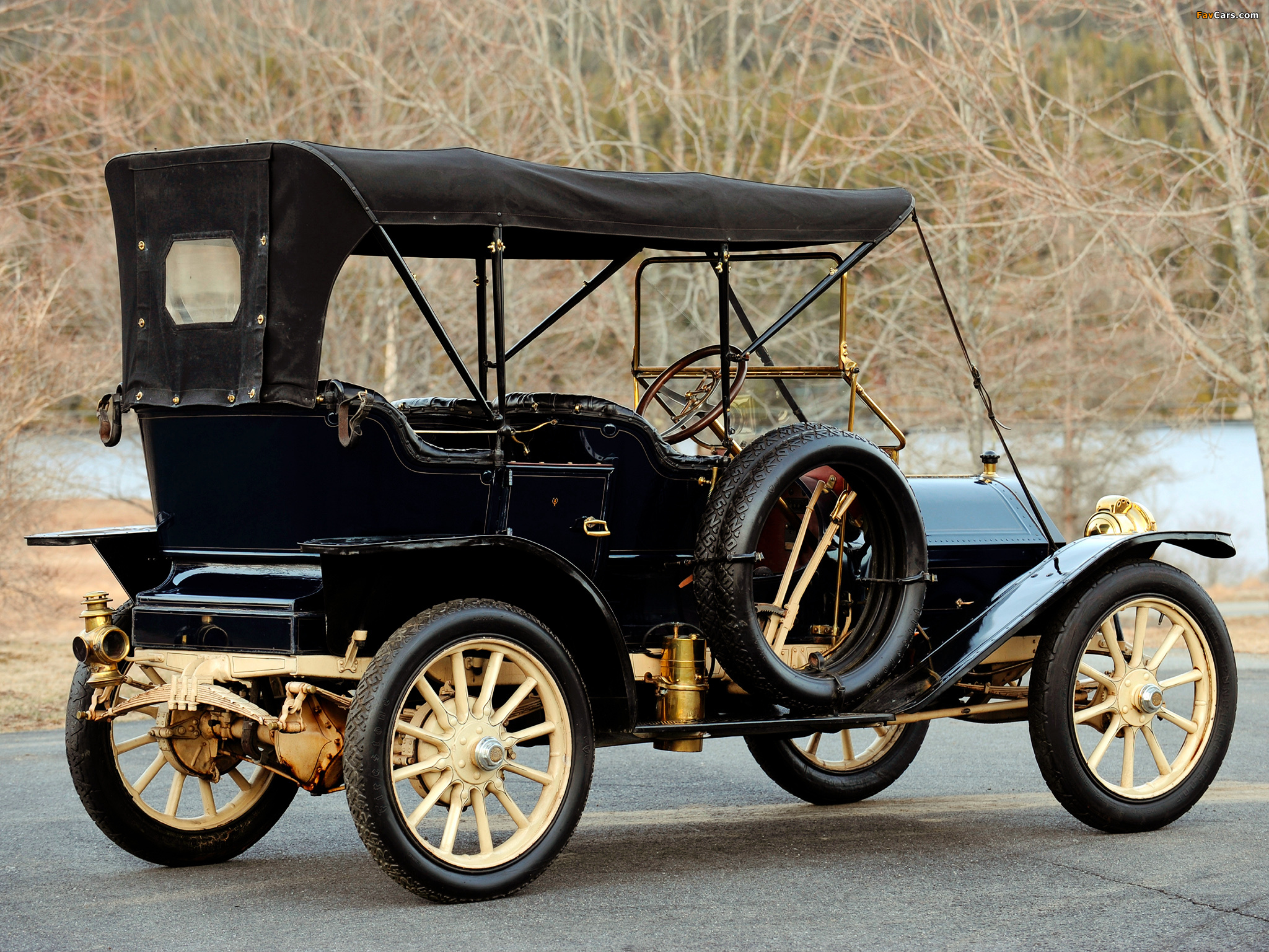 Images of Cadillac Model 30 Demi-Tonneau 1910 (2048 x 1536)
