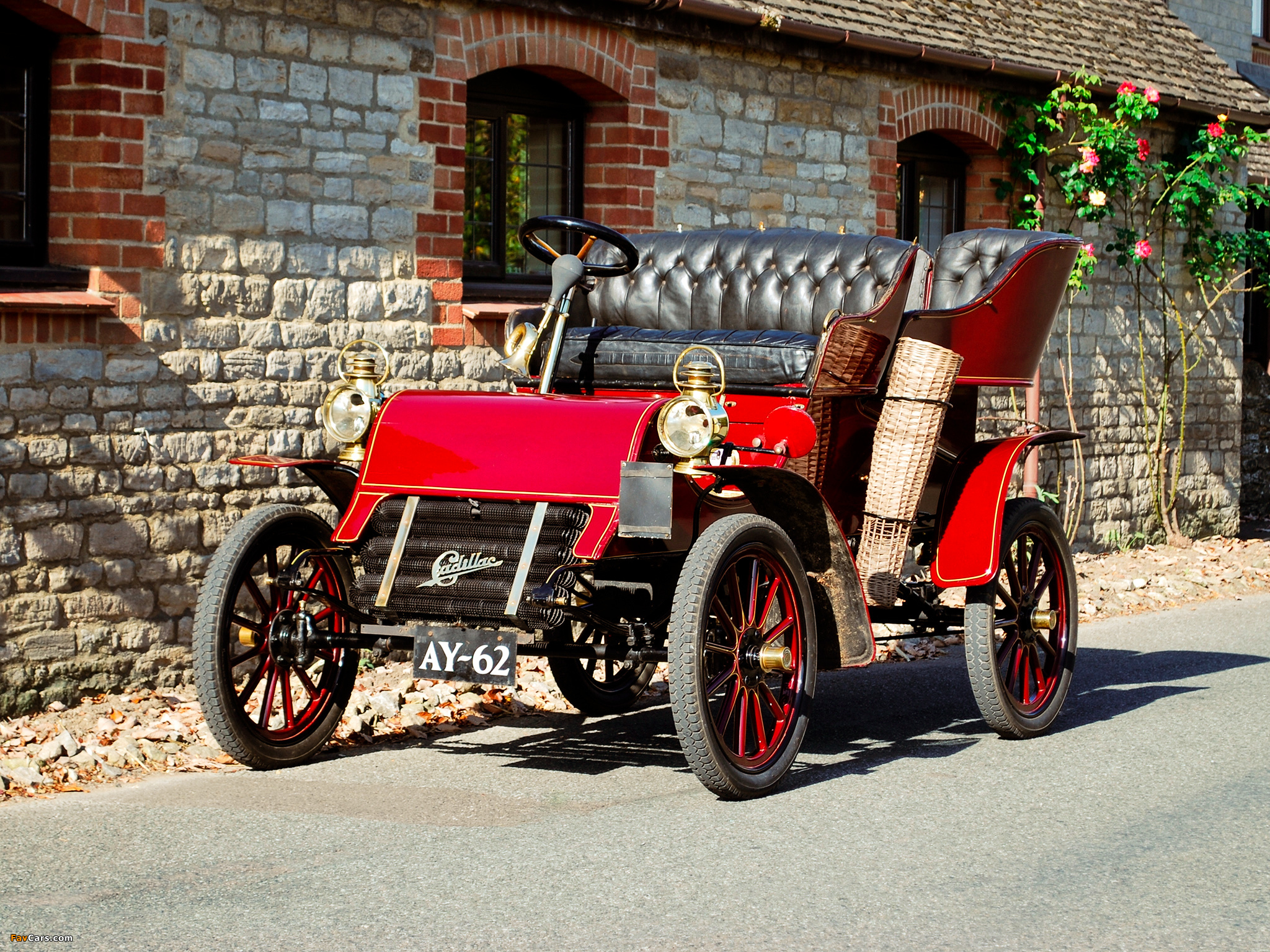 Cadillac Model A Runabout Tonneau 1903–04 wallpapers (2048 x 1536)