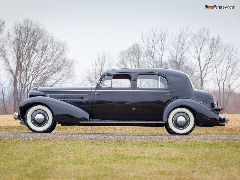 Cadillac V8 Series 30 355-D Town Sedan by Fleetwood (6033-S) 1935 wallpapers (800 x 600)
