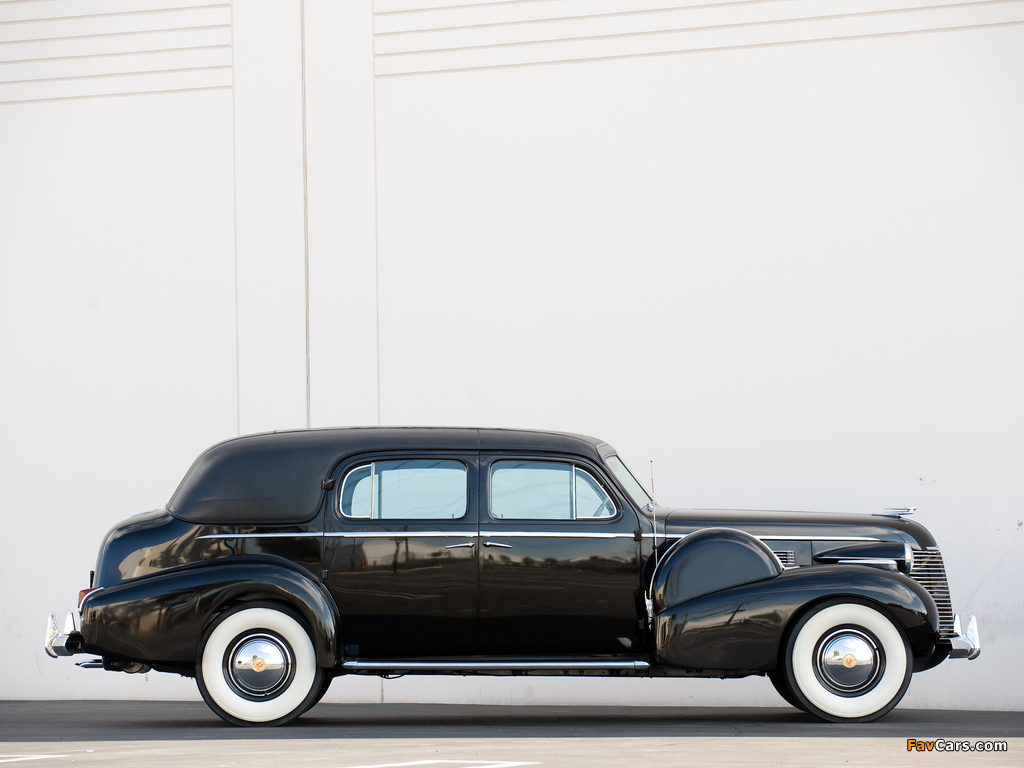 Cadillac Seventy-Five Formal Sedan 1938–41 photos (1024 x 768)