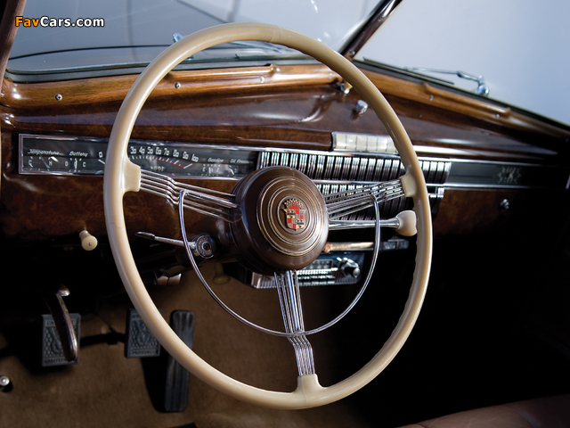 Cadillac Seventy-Five Formal Sedan 1938–41 pictures (640 x 480)
