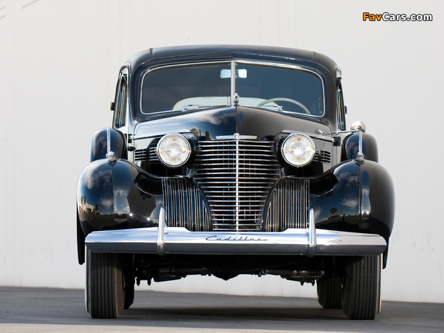 Pictures of Cadillac Seventy-Five Formal Sedan 1938–41 (640 x 480)