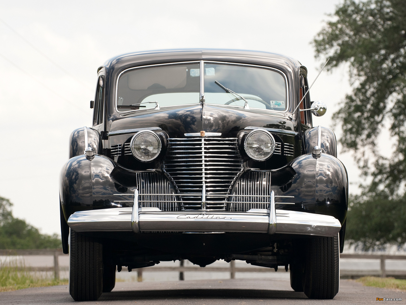 Pictures of Cadillac Fleetwood Seventy-Five Imperial Sedan 1940 (1600 x 1200)