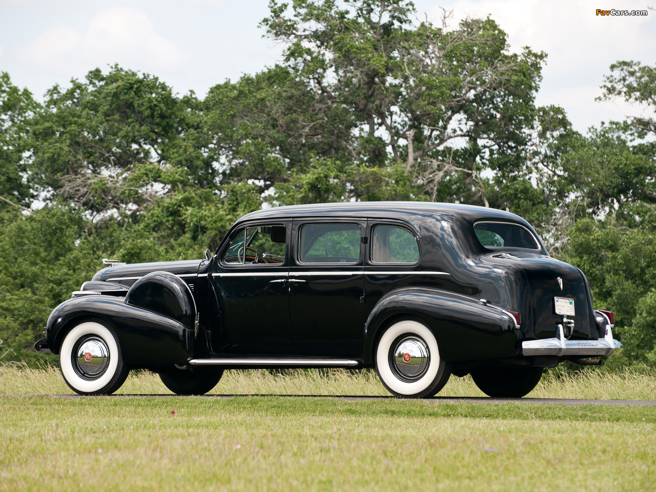 Pictures of Cadillac Fleetwood Seventy-Five Imperial Sedan 1940 (1280 x 960)