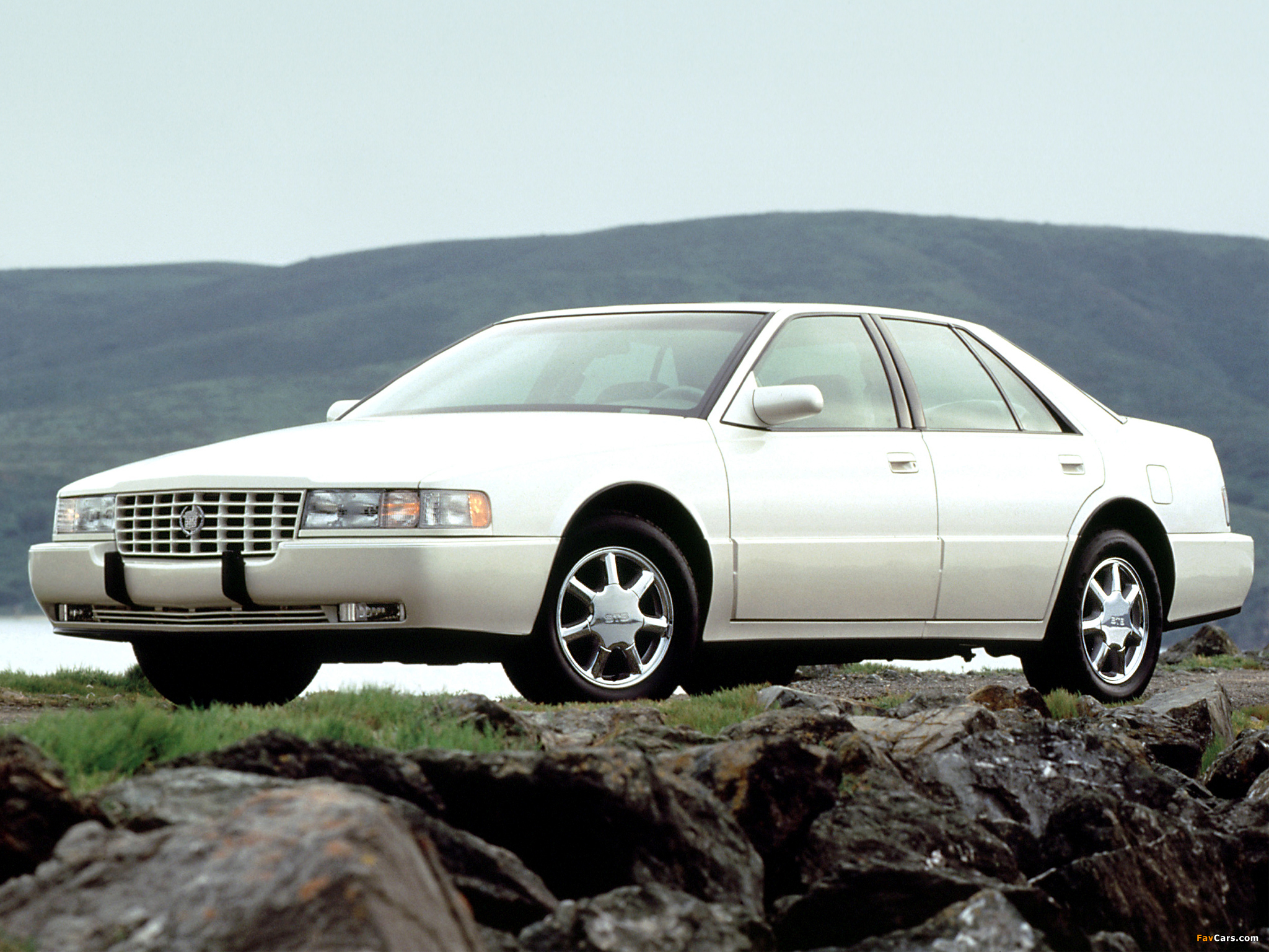 Images of Cadillac Seville STS 1992–97 (2048 x 1536)