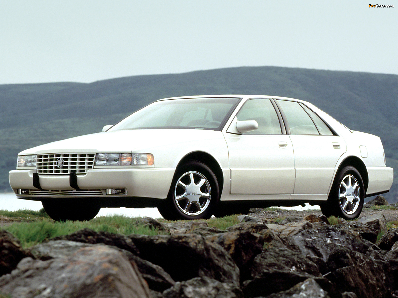 Images of Cadillac Seville STS 1992–97 (1600 x 1200)