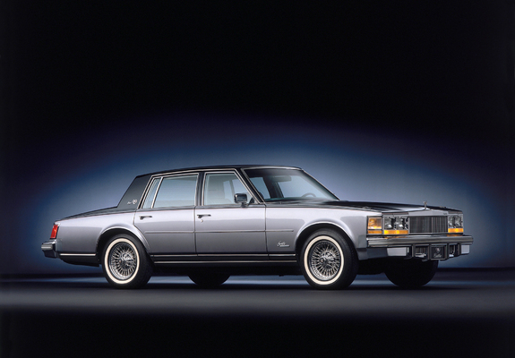 Photos of Cadillac Seville Elegante 1975–79