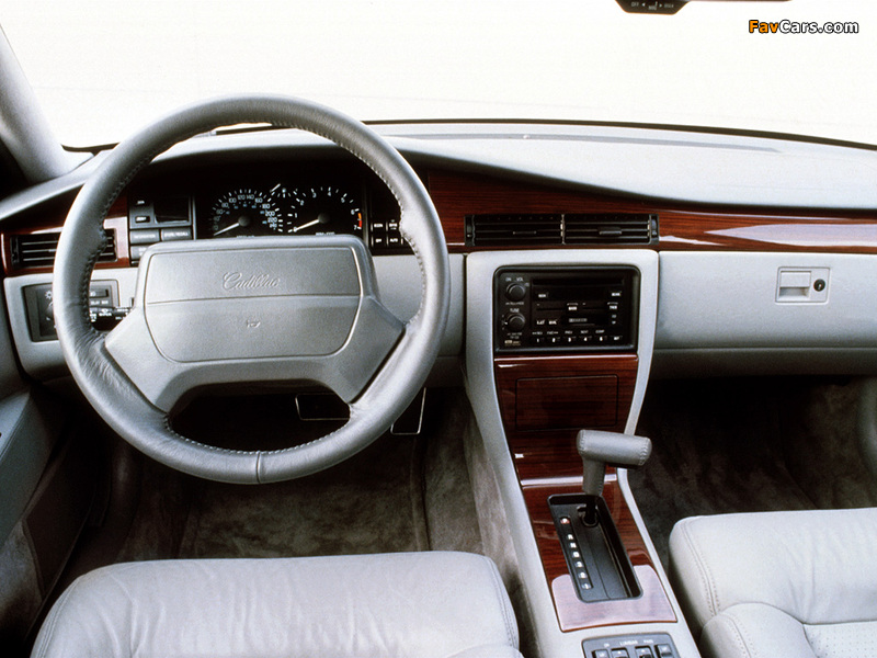 Photos of Cadillac Seville STS 1992–97 (800 x 600)
