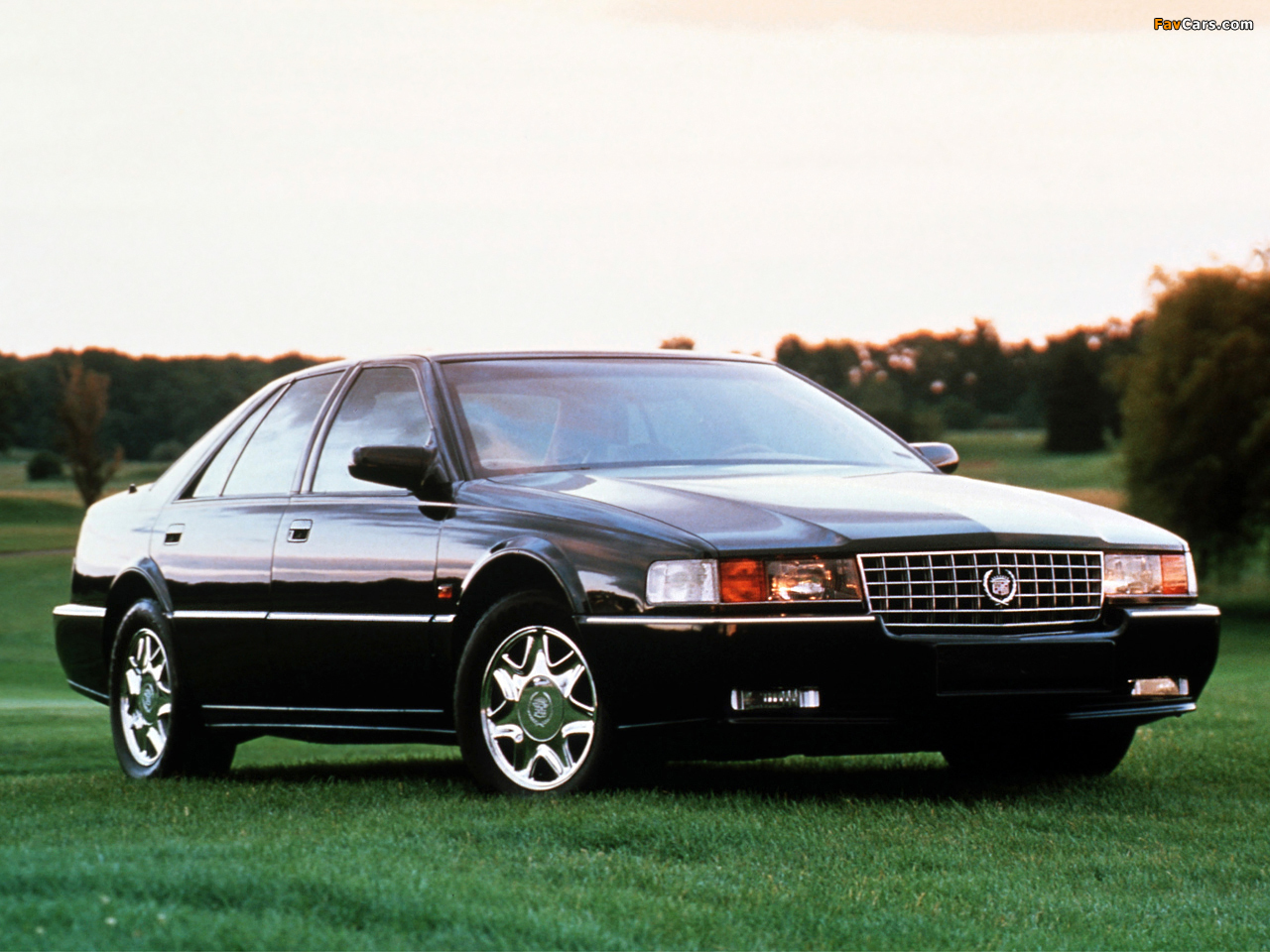 Photos of Cadillac Seville STS 1992–97 (1280 x 960)