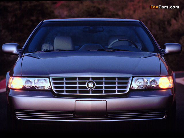 Photos of Cadillac Seville SLS 1998–2004 (640 x 480)