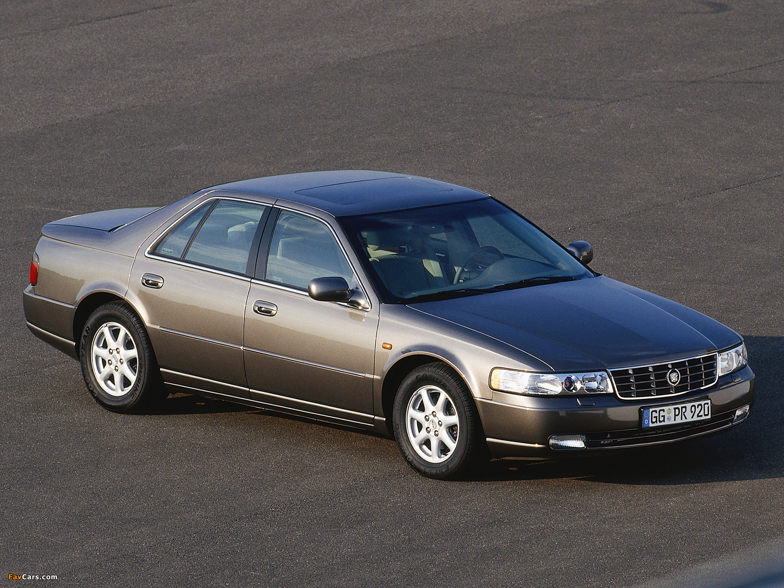 Pictures of Cadillac Seville STS 1998–2004 (1600 x 1200)