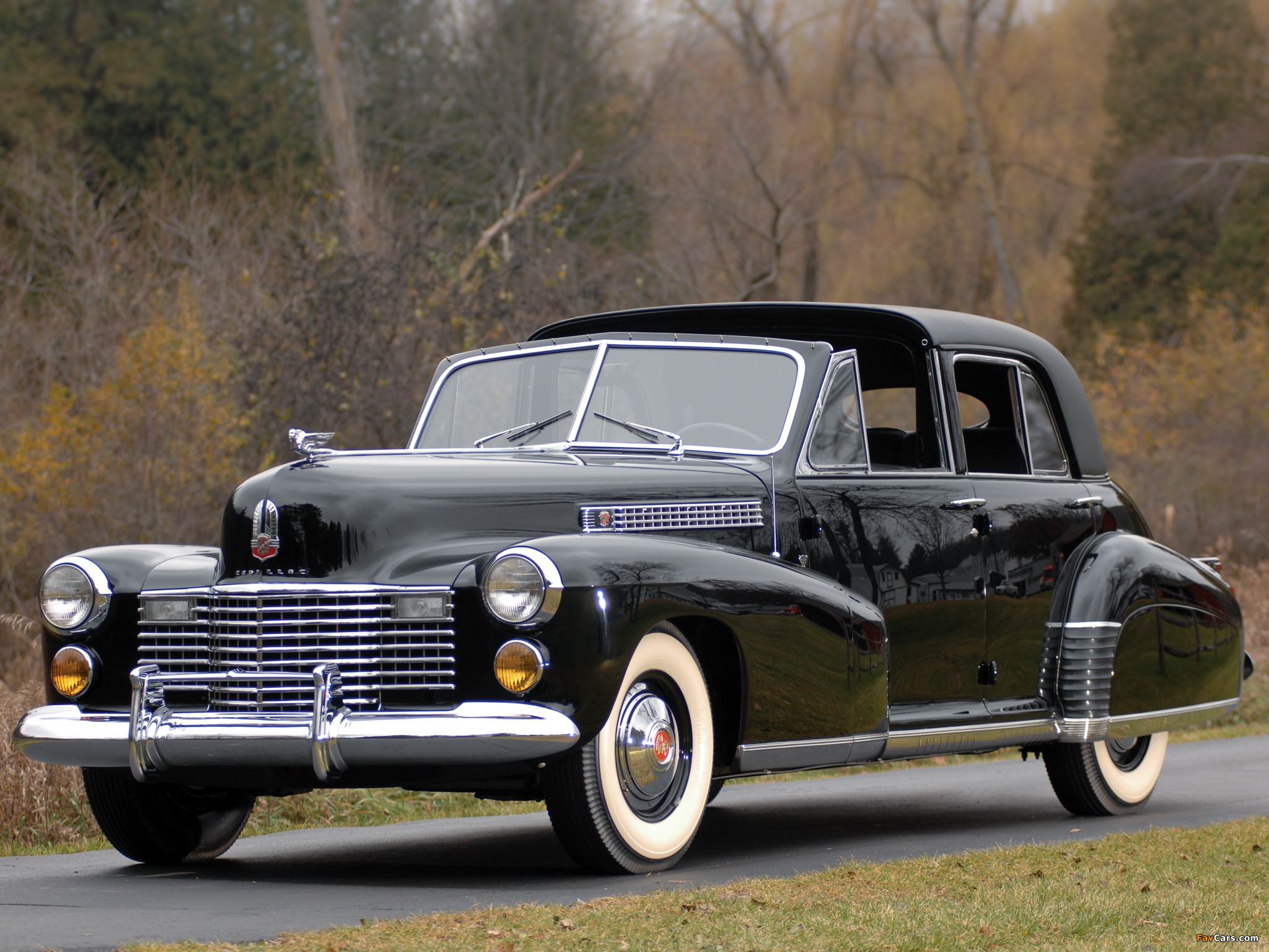 Pictures of Cadillac Sixty Special Town Car by Derham 1941 (2048 x 1536)