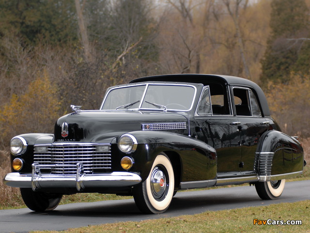 Pictures of Cadillac Sixty Special Town Car by Derham 1941 (640 x 480)