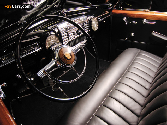 Pictures of Cadillac Sixty Special Town Car by Derham 1941 (640 x 480)
