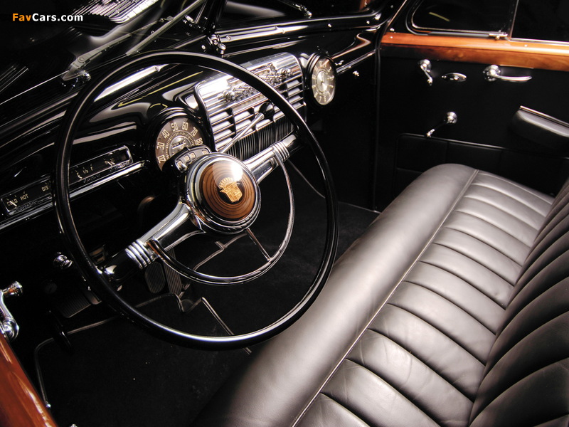 Pictures of Cadillac Sixty Special Town Car by Derham 1941 (800 x 600)