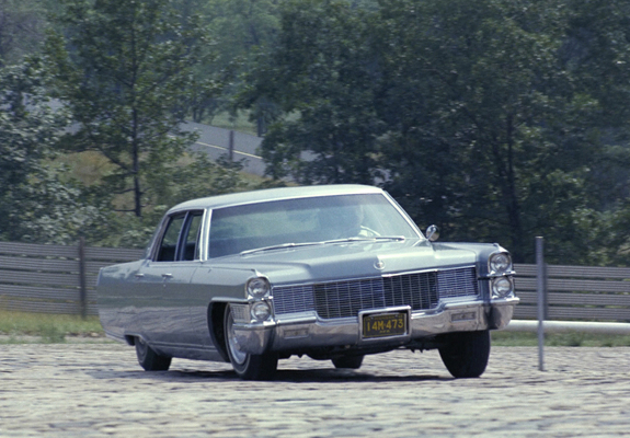 Pictures of Cadillac Fleetwood Sixty Special 1965