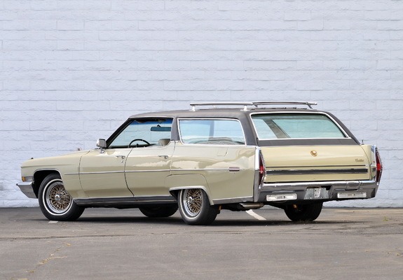 Pictures of Cadillac Fleetwood Sixty Special Station Wagon by Detroit Sunroof 1972