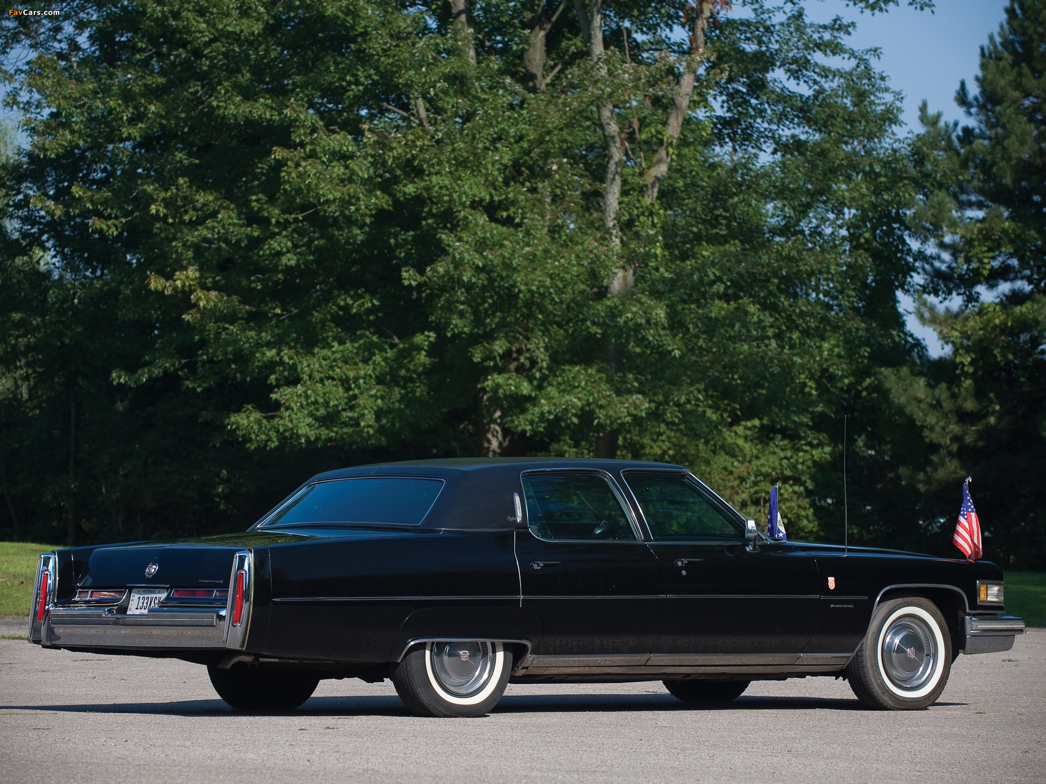 Cadillac Fleetwood Sixty Special Brougham 1976 wallpapers (2048 x 1536)