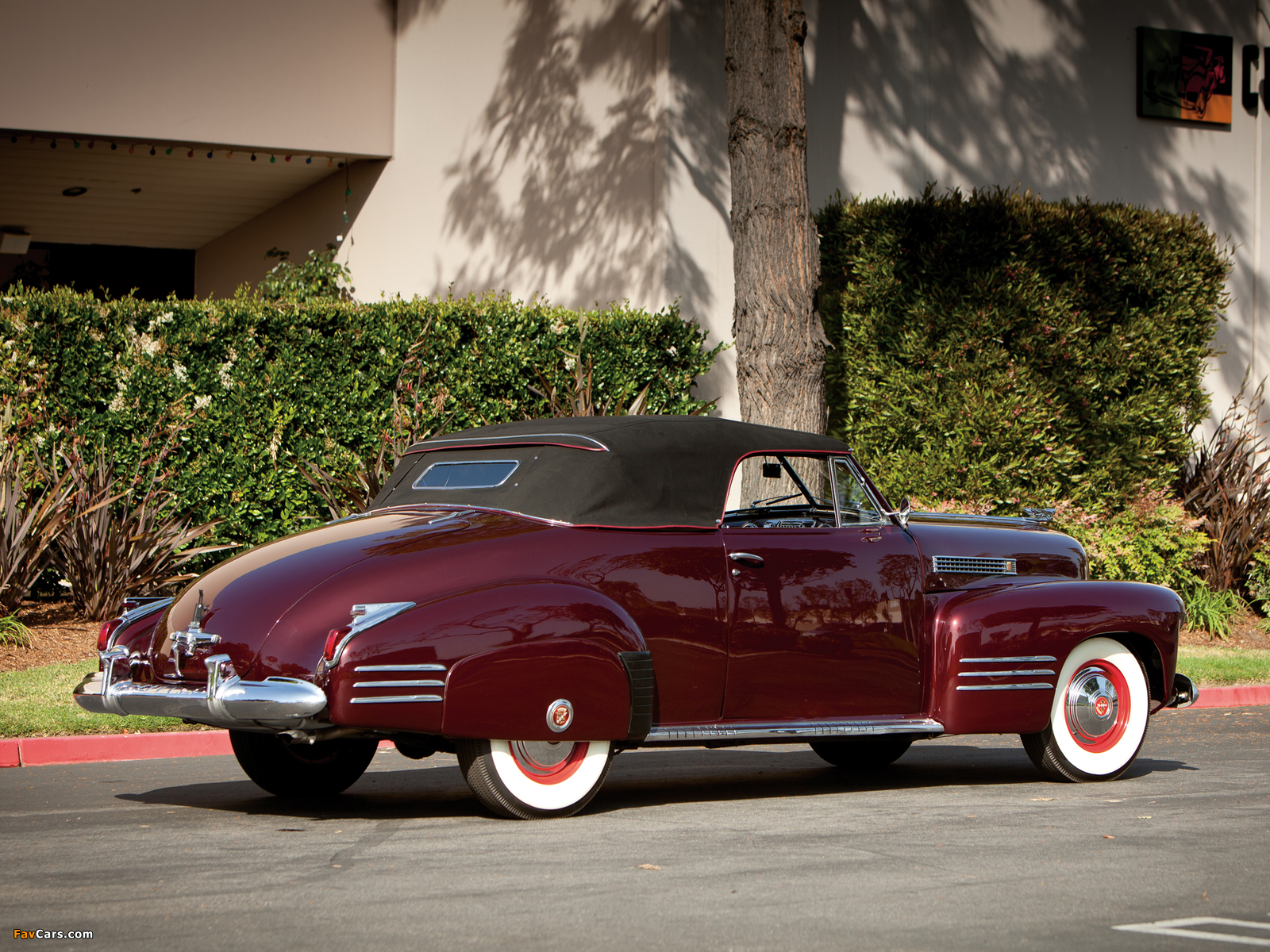 Cadillac Sixty-Two Convertible Coupe by Fleetwood 1941 images (1600 x 1200)