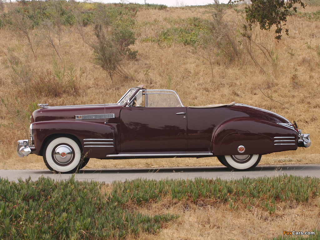 Cadillac Sixty-Two Convertible Coupe by Fleetwood 1941 photos (1024 x 768)