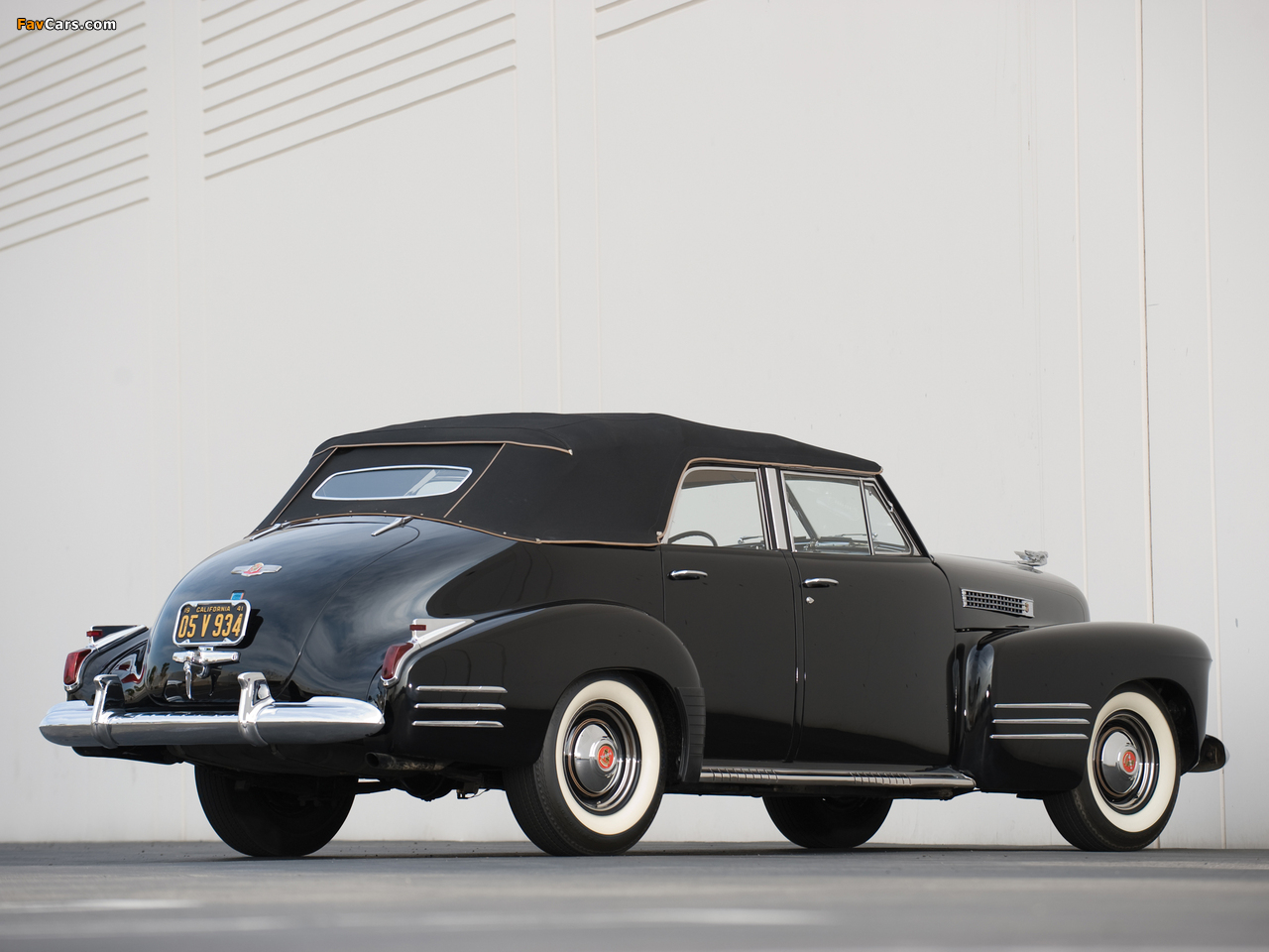 Cadillac Sixty-Two Convertible Sedan 1941 photos (1280 x 960)