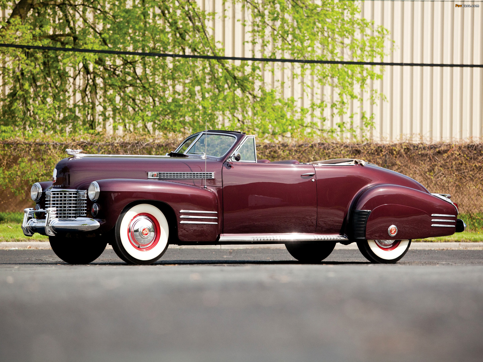 Cadillac Sixty-Two Convertible Coupe by Fleetwood 1941 photos (2048 x 1536)