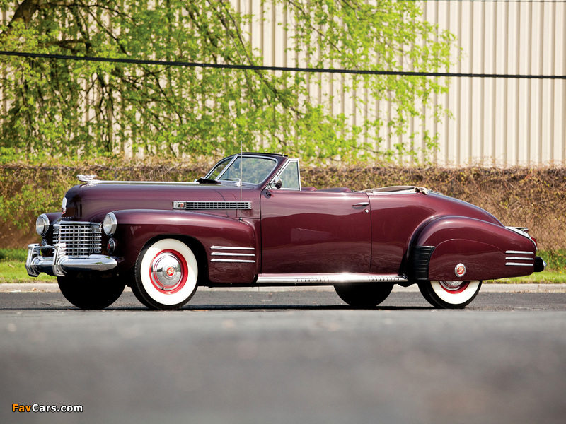 Cadillac Sixty-Two Convertible Coupe by Fleetwood 1941 photos (800 x 600)