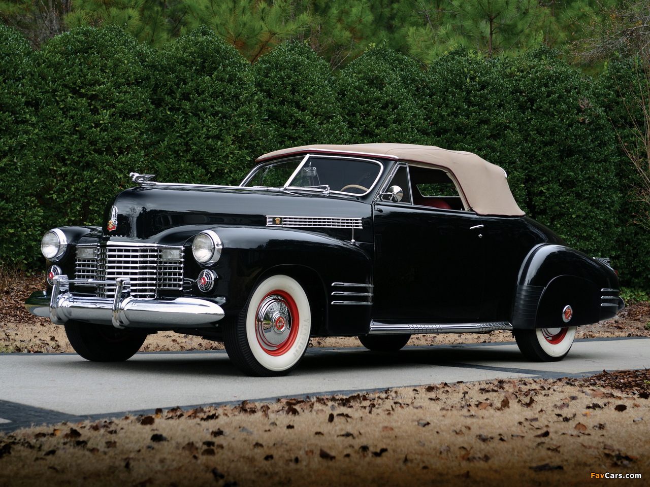 Cadillac Sixty-Two Convertible Coupe by Fleetwood 1941 wallpapers (1280 x 960)
