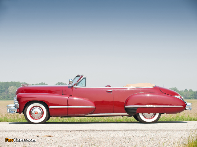 Cadillac Sixty-Two Convertible 1942 images (640 x 480)