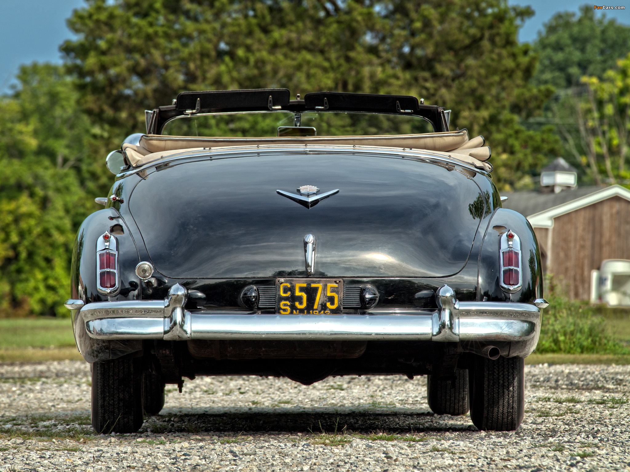 Cadillac Sixty-Two Convertible 1942 pictures (2048 x 1536)