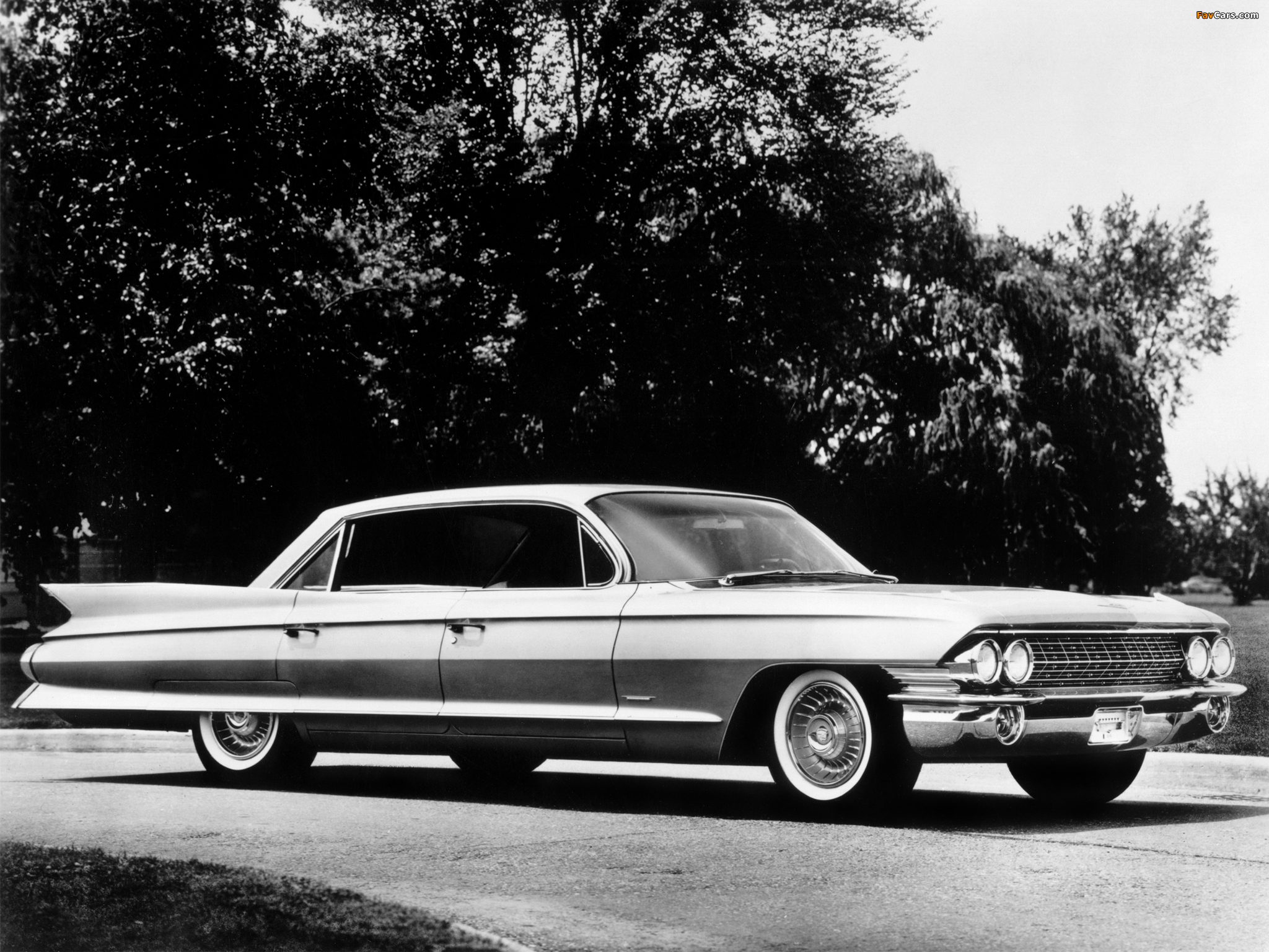 Cadillac Sixty-Two 6-window Hardtop Sedan (6229K) 1961 photos (2048 x 1536)