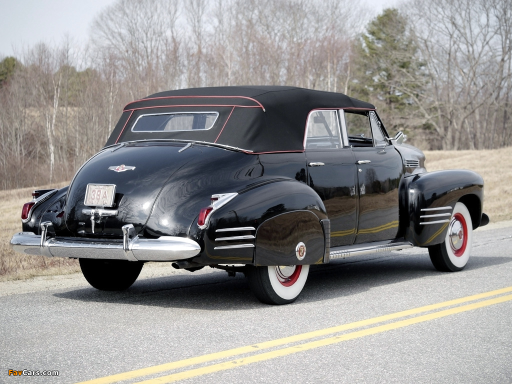 Images of Cadillac Sixty-Two Convertible Sedan 1941 (1024 x 768)