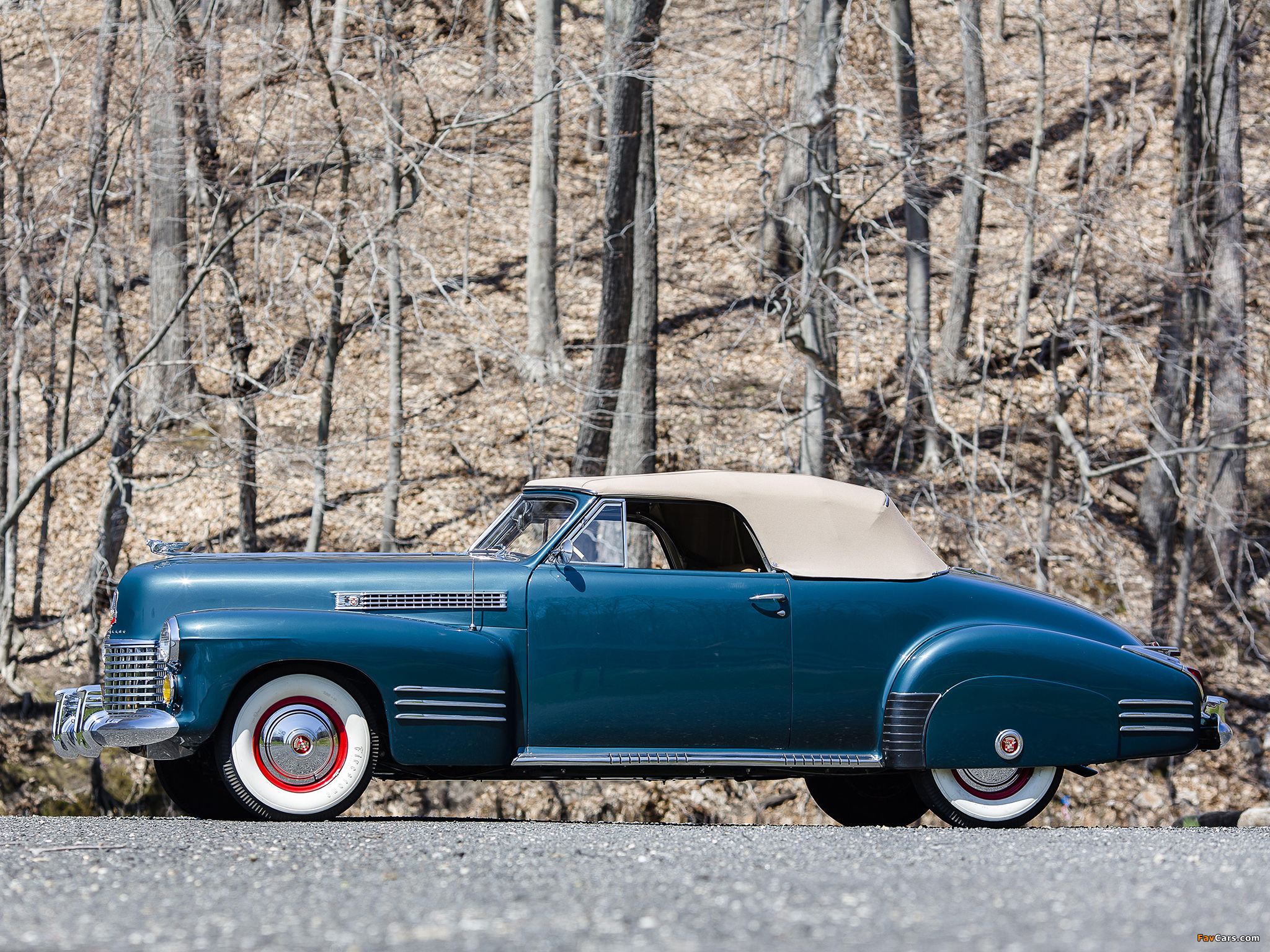 Images of Cadillac Sixty-Two Convertible Coupe by Fleetwood 1941 (2048 x 1536)