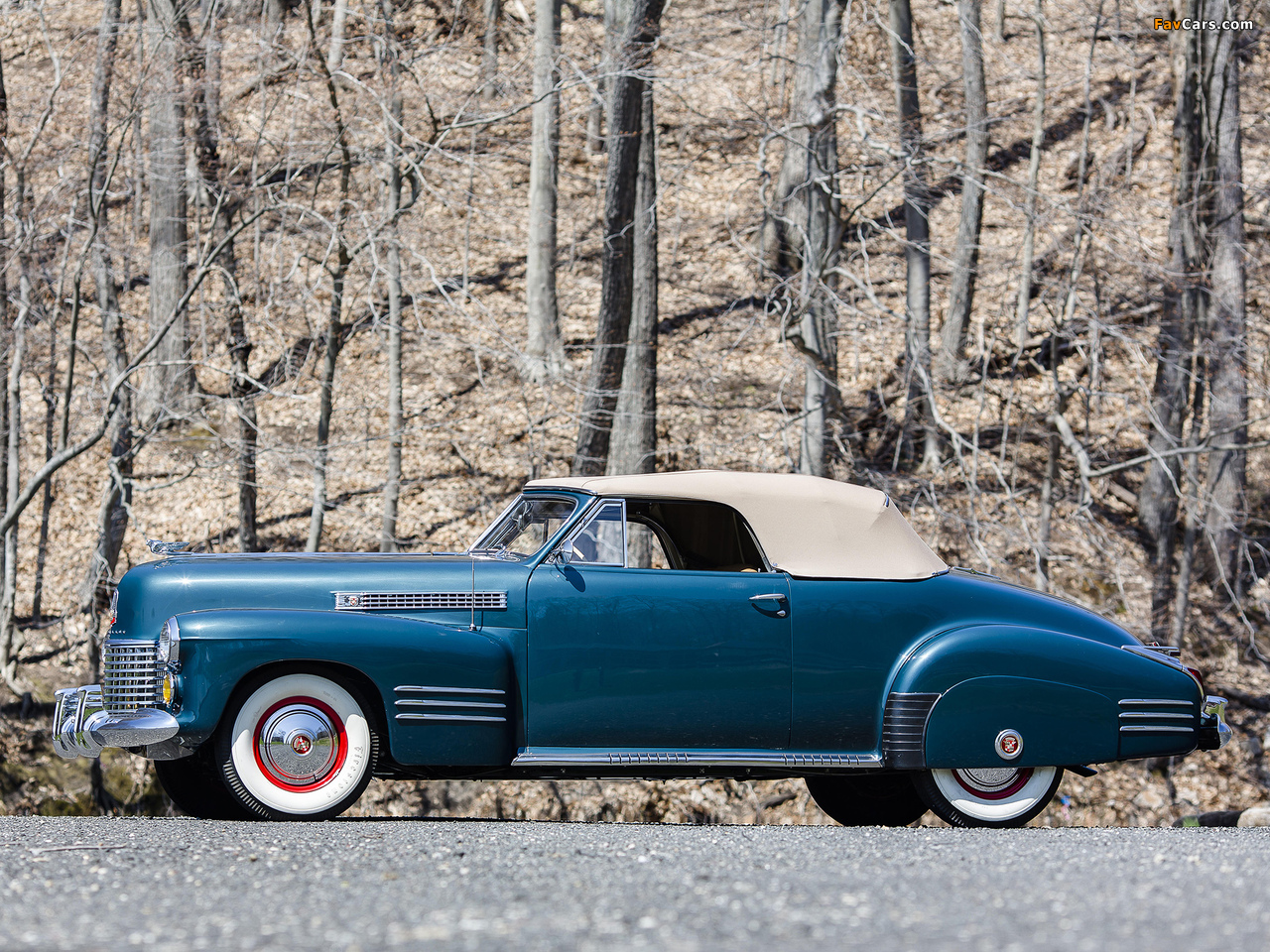 Images of Cadillac Sixty-Two Convertible Coupe by Fleetwood 1941 (1280 x 960)