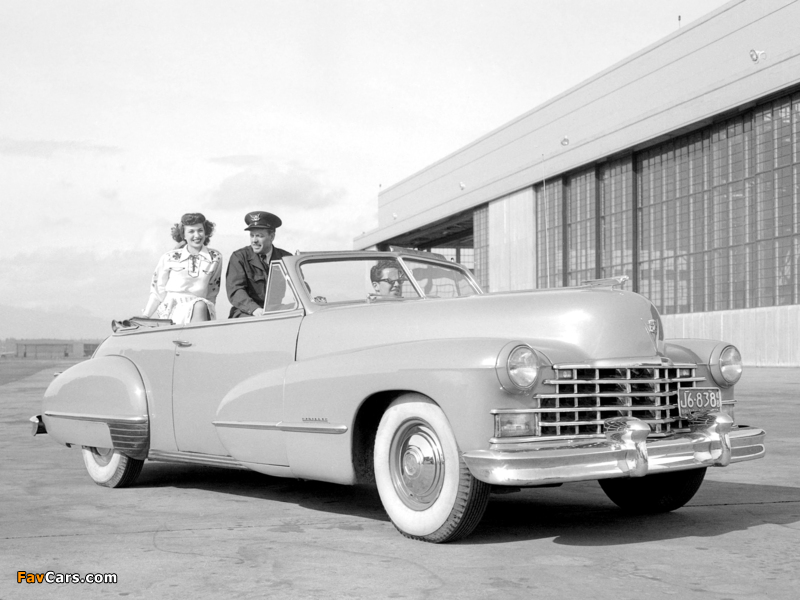 Images of Cadillac Sixty-Two Convertible (6267) 1946 (800 x 600)