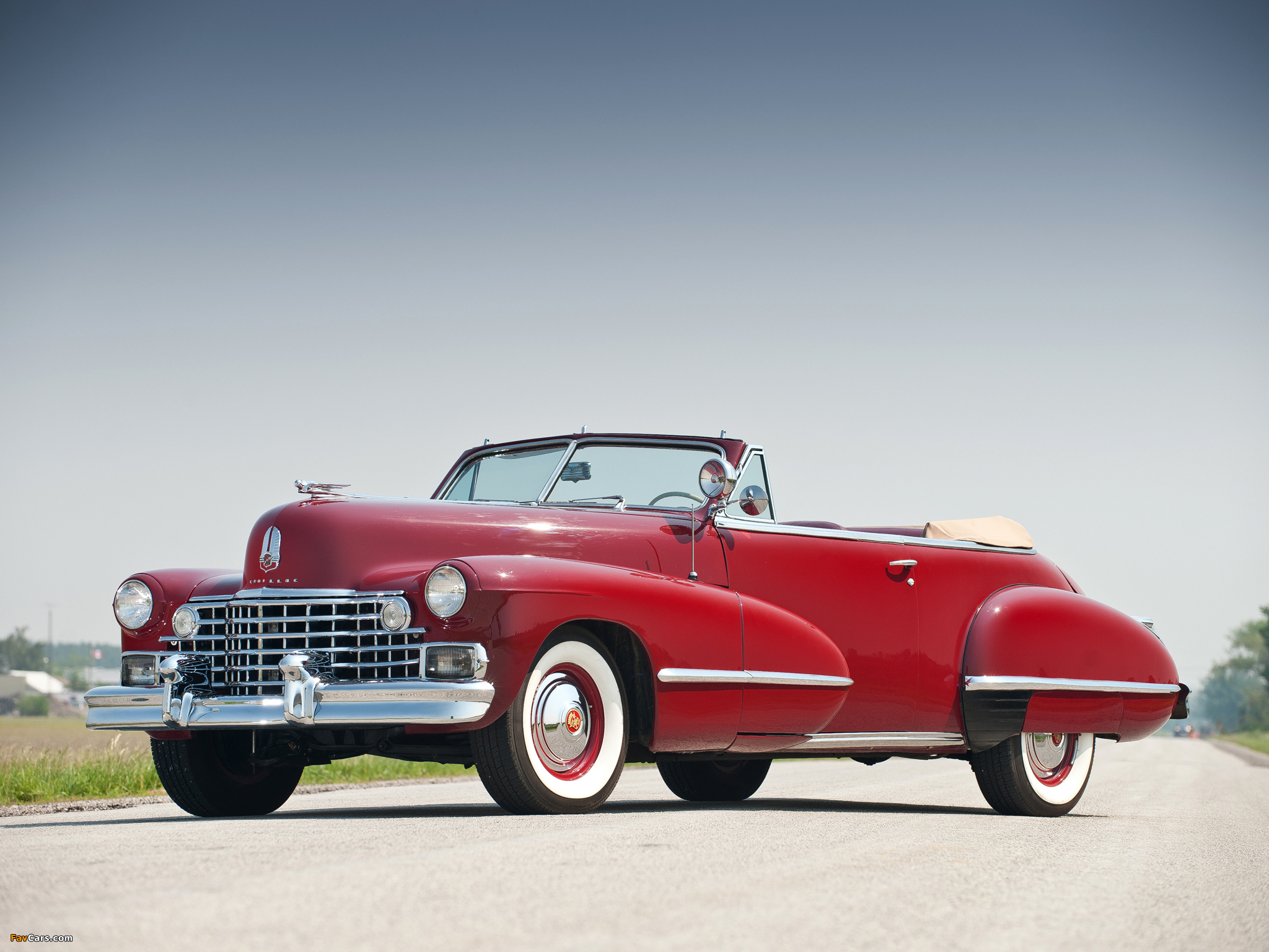 Images of Cadillac Sixty-Two Convertible 1942 (2048 x 1536)